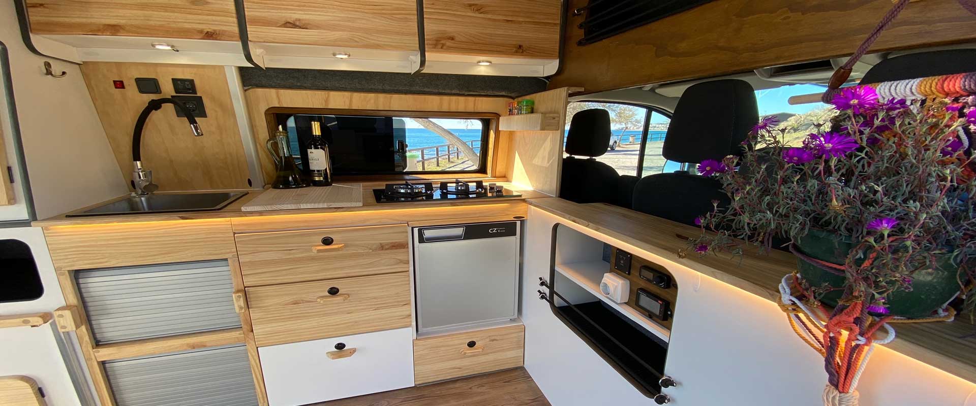 Loco Camper, camperiza tu furgoneta en Málaga